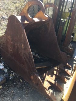 44" quick connection bucket.