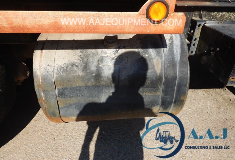 TANK TRUCK - Image 18