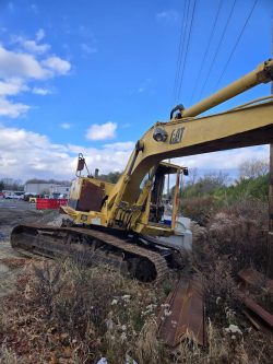 CAT225D