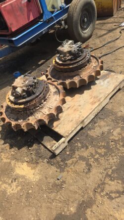 KOMATSU PC250 FINAL DRIVE